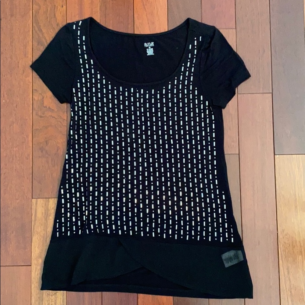 Super Cute Black Top w/Silver Embellishment